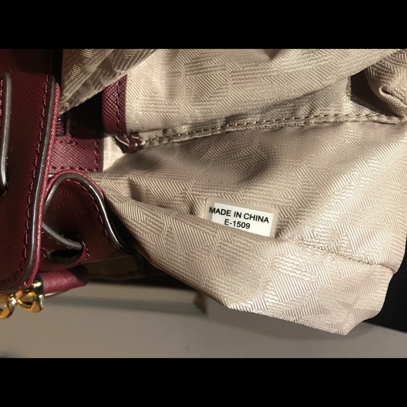 Michael Kors Maroon Large Hamilton Bag - Picture 4 of 8